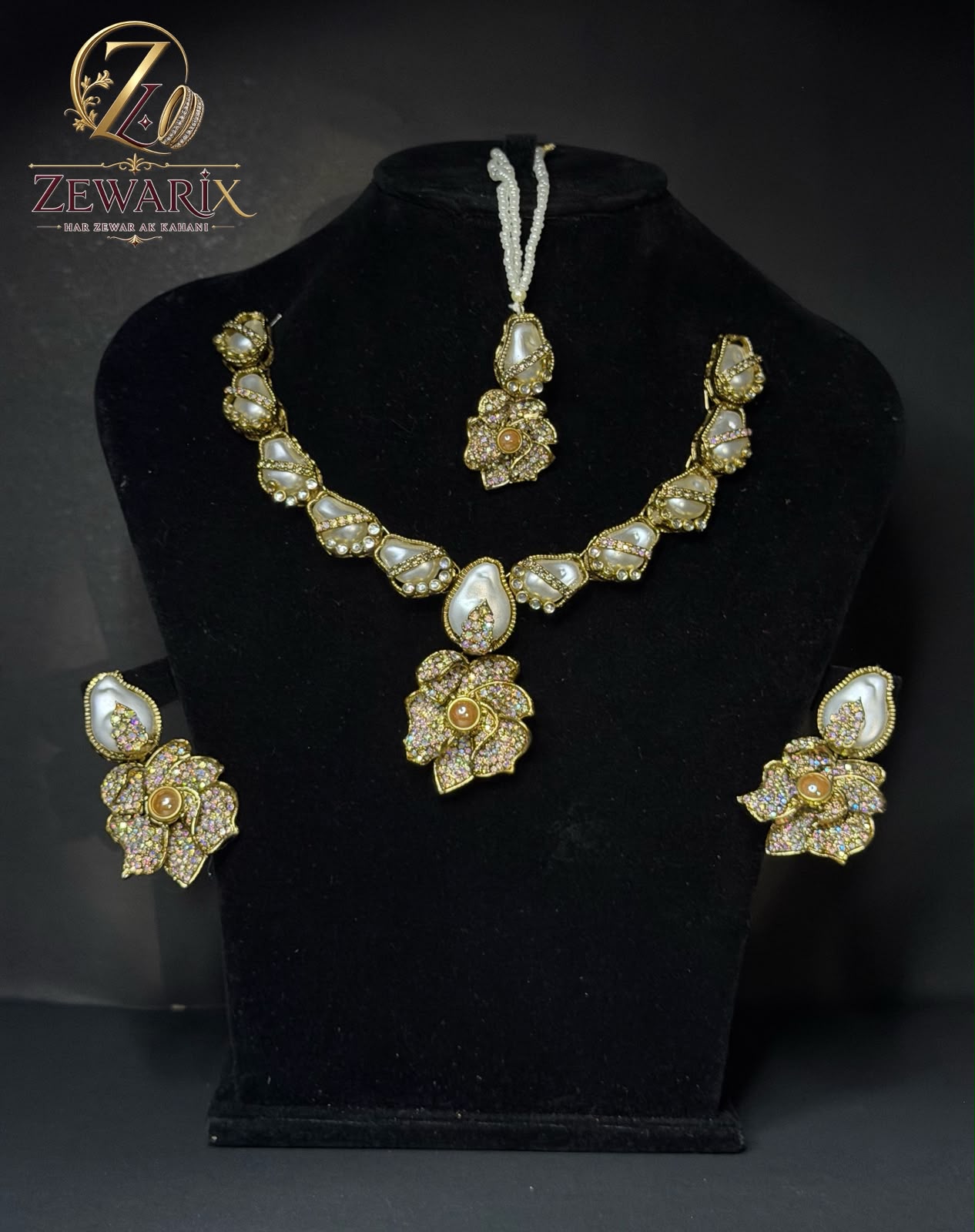 Mother Pearl Necklace Set
